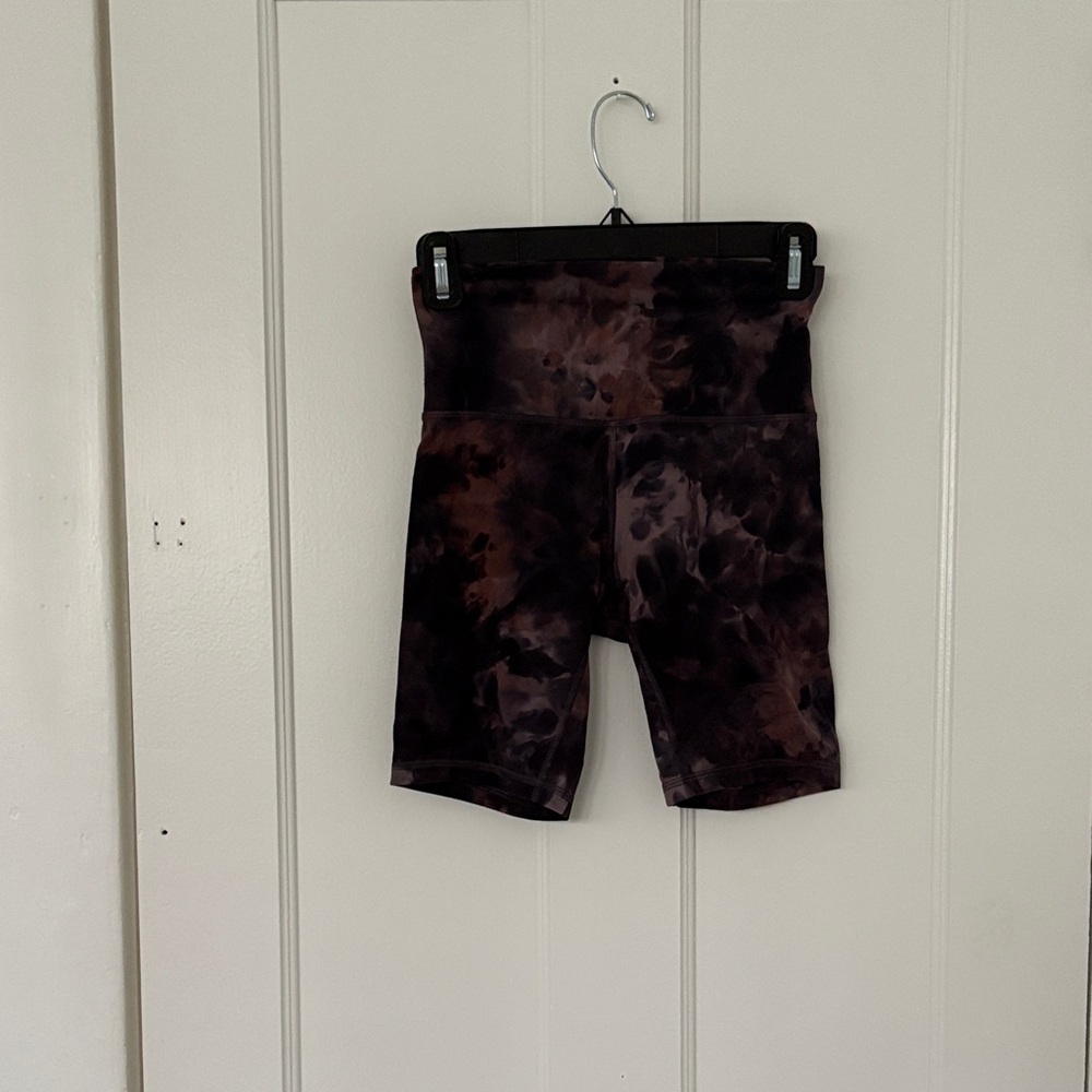 Lululemon Athletica Black Tie-Dye Bike Shorts
